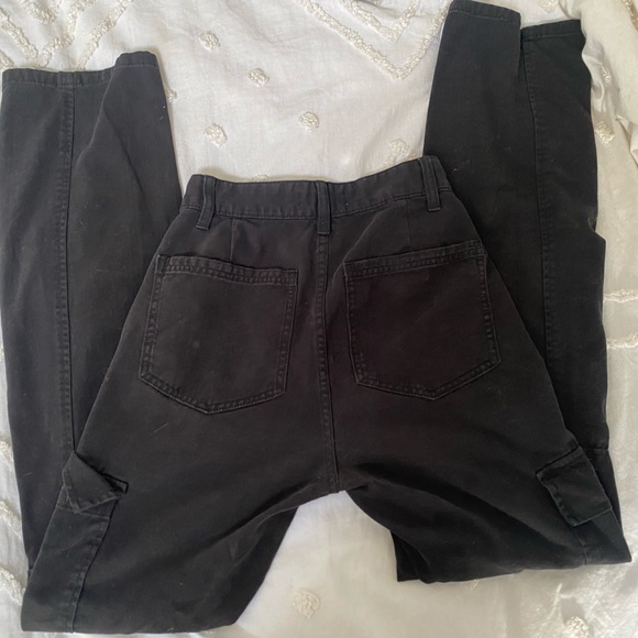 Stradivarius black cargo pants - Picture 3 of 3